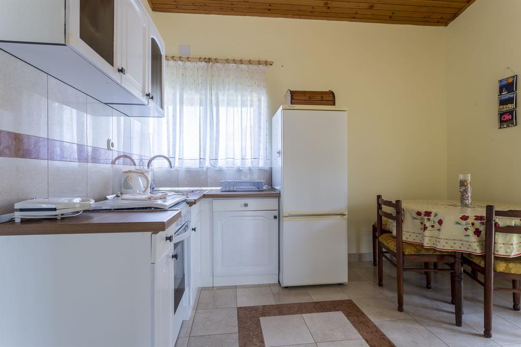 Apartment Srecko Vinisce Ngoại thất bức ảnh
