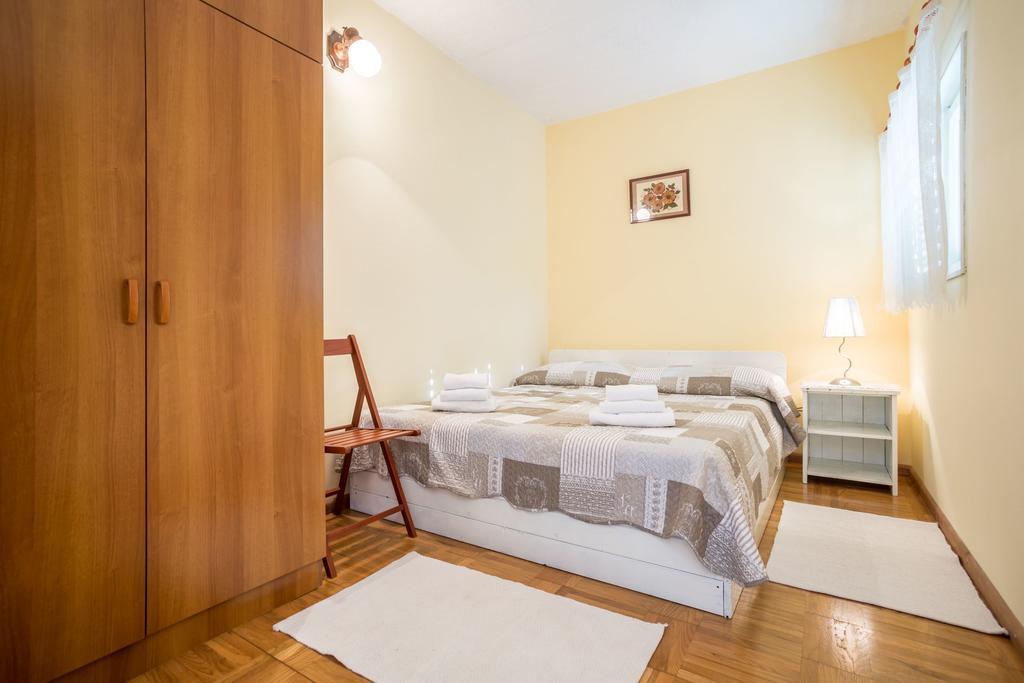 Apartment Srecko Vinisce Ngoại thất bức ảnh